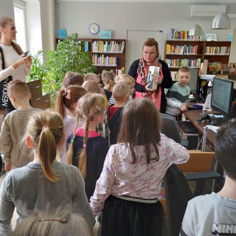 “Zerówkowicze” z PSP Nr 28 w Radomiu z wizytą w naszej bibliotece