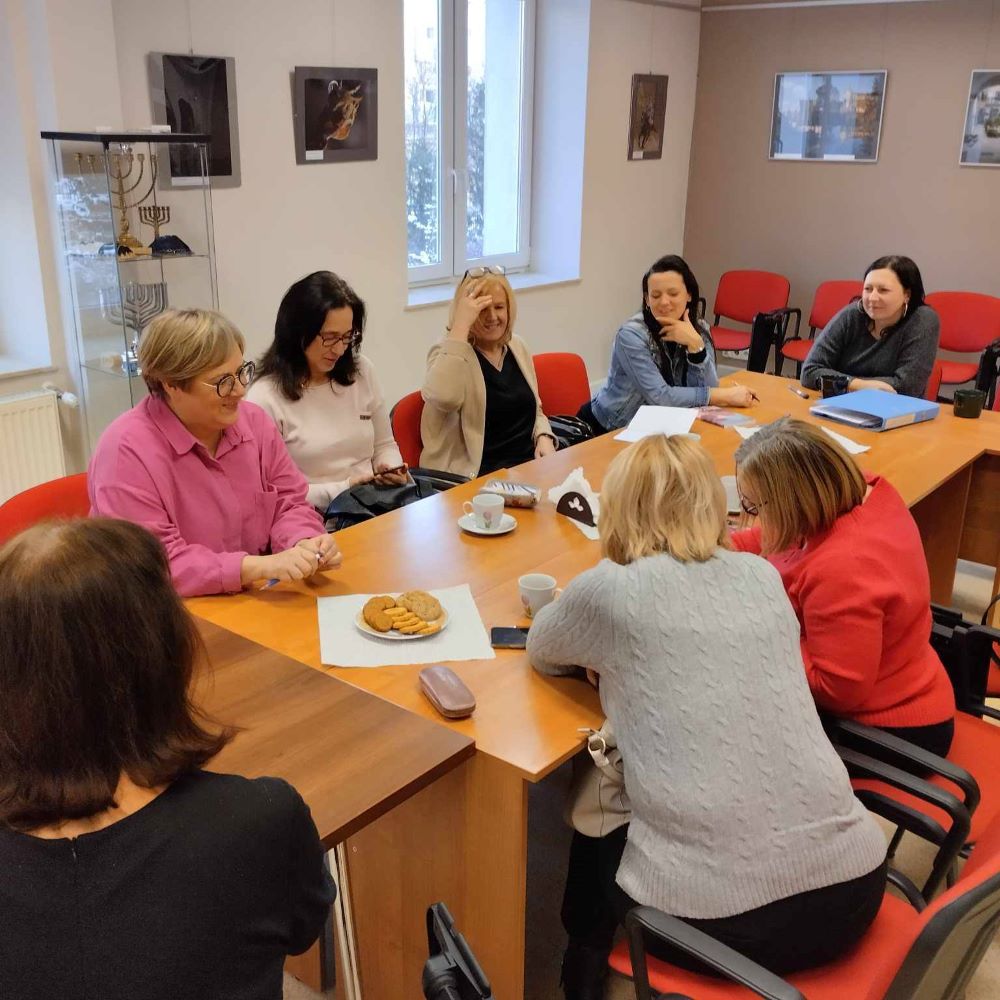 Kreatywne formy pracy z książką - relacja ze spotkania członków sieci i samokształcenia - XII.2023