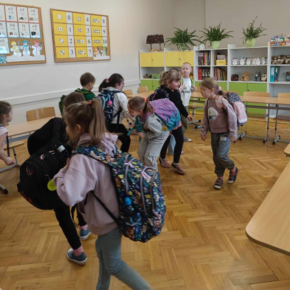 Kopernik-w-PSP-Zakrzewie-2 “Kopernik i wirujące gwiazdy” w PSP w Zakrzewie