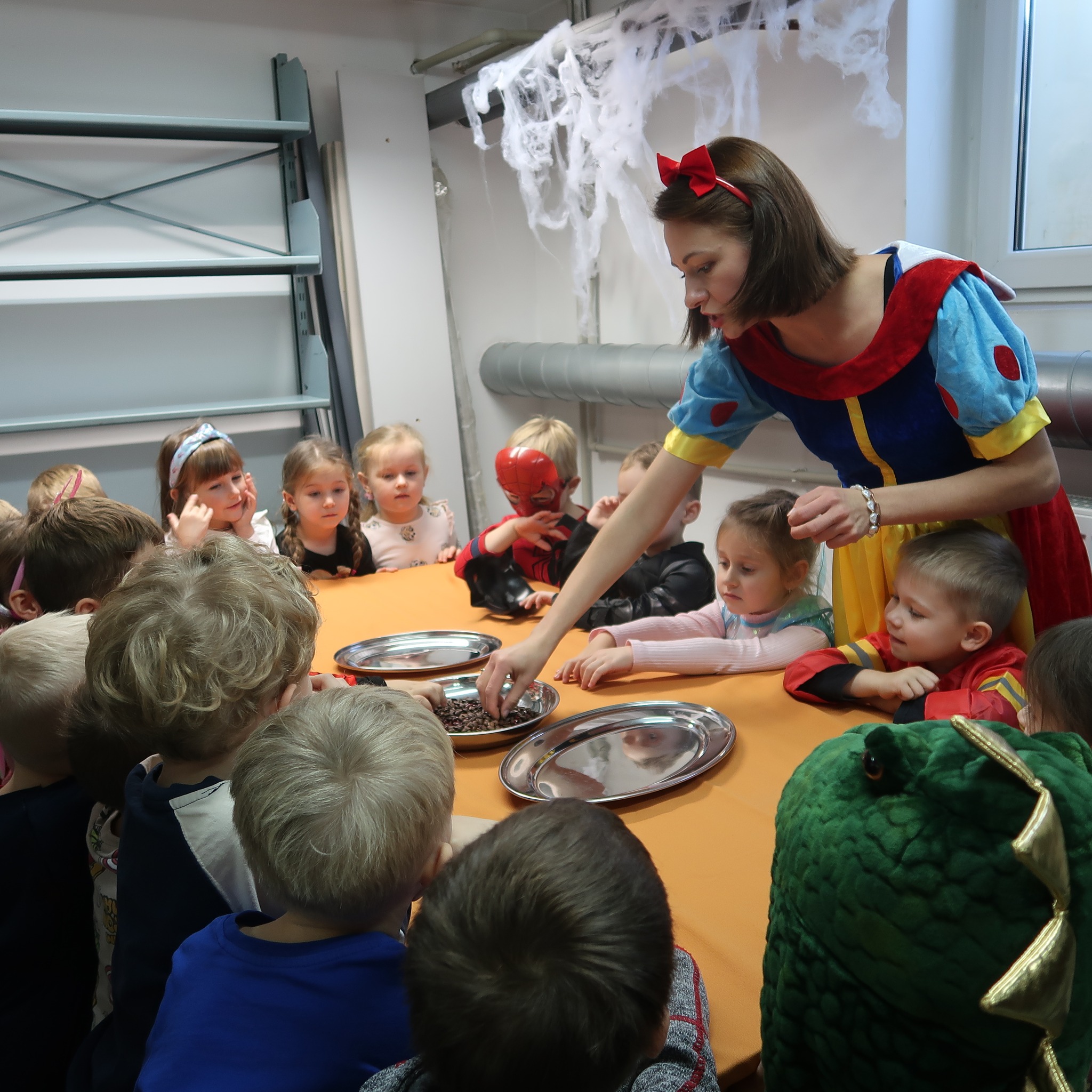 postaci-z-bajek-3 Dzień Postaci z Bajek