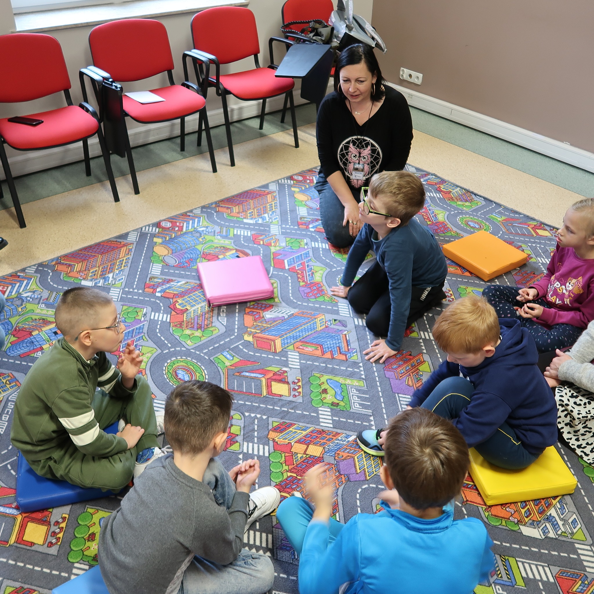 "Kolorowy Potwór w bibliotece" relacja z zajęć