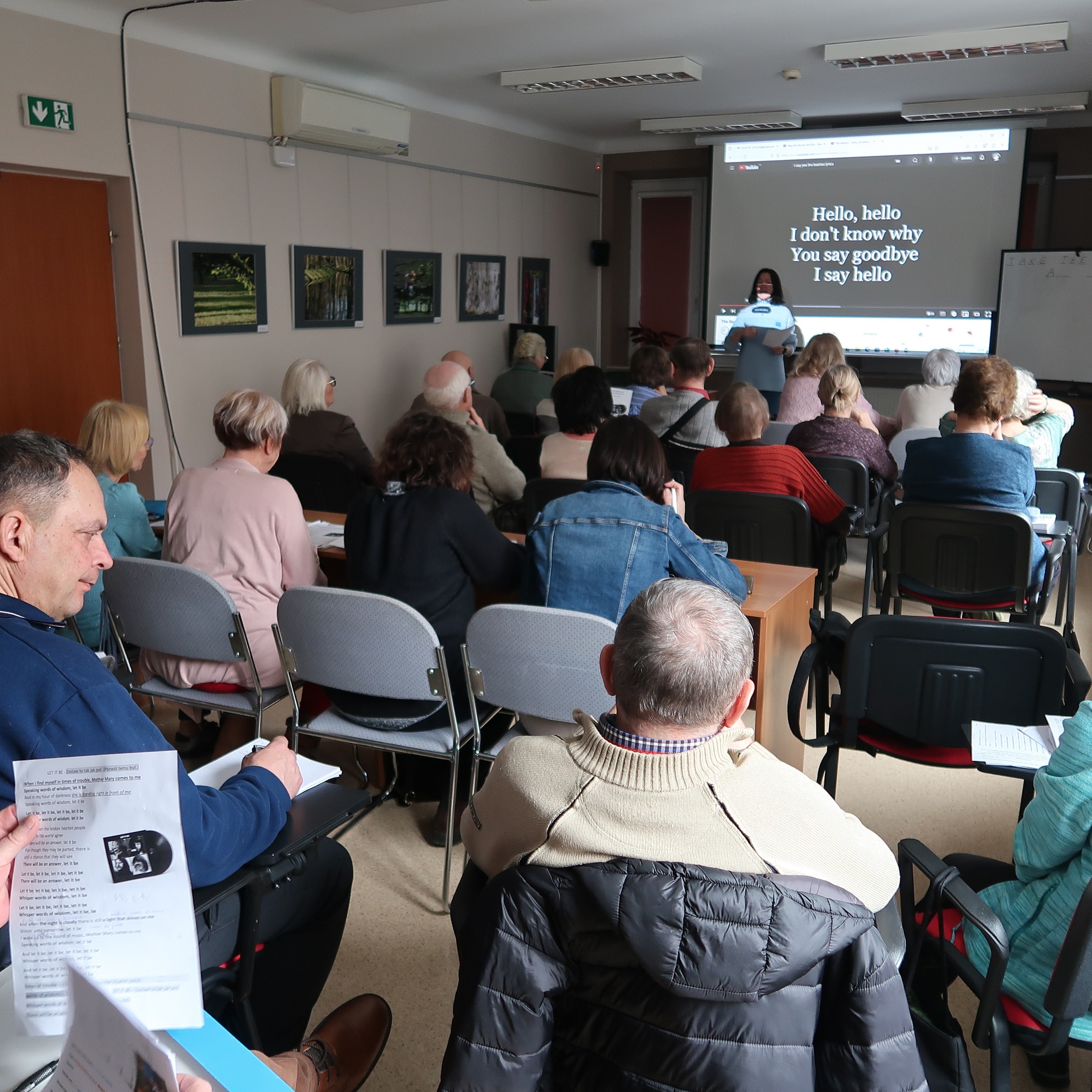 Zajęcia z seniorami pt. "Filmowy angielski"