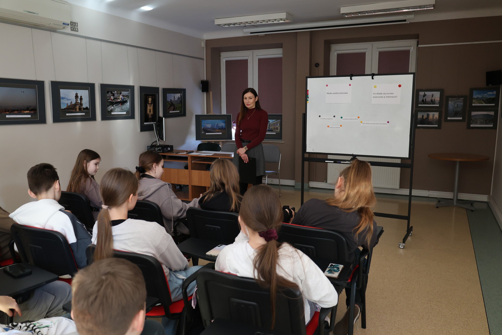 Uczniowie z PSP21 w Radomiu uczestniczyli w zajęciach "Cyfrowy portret"