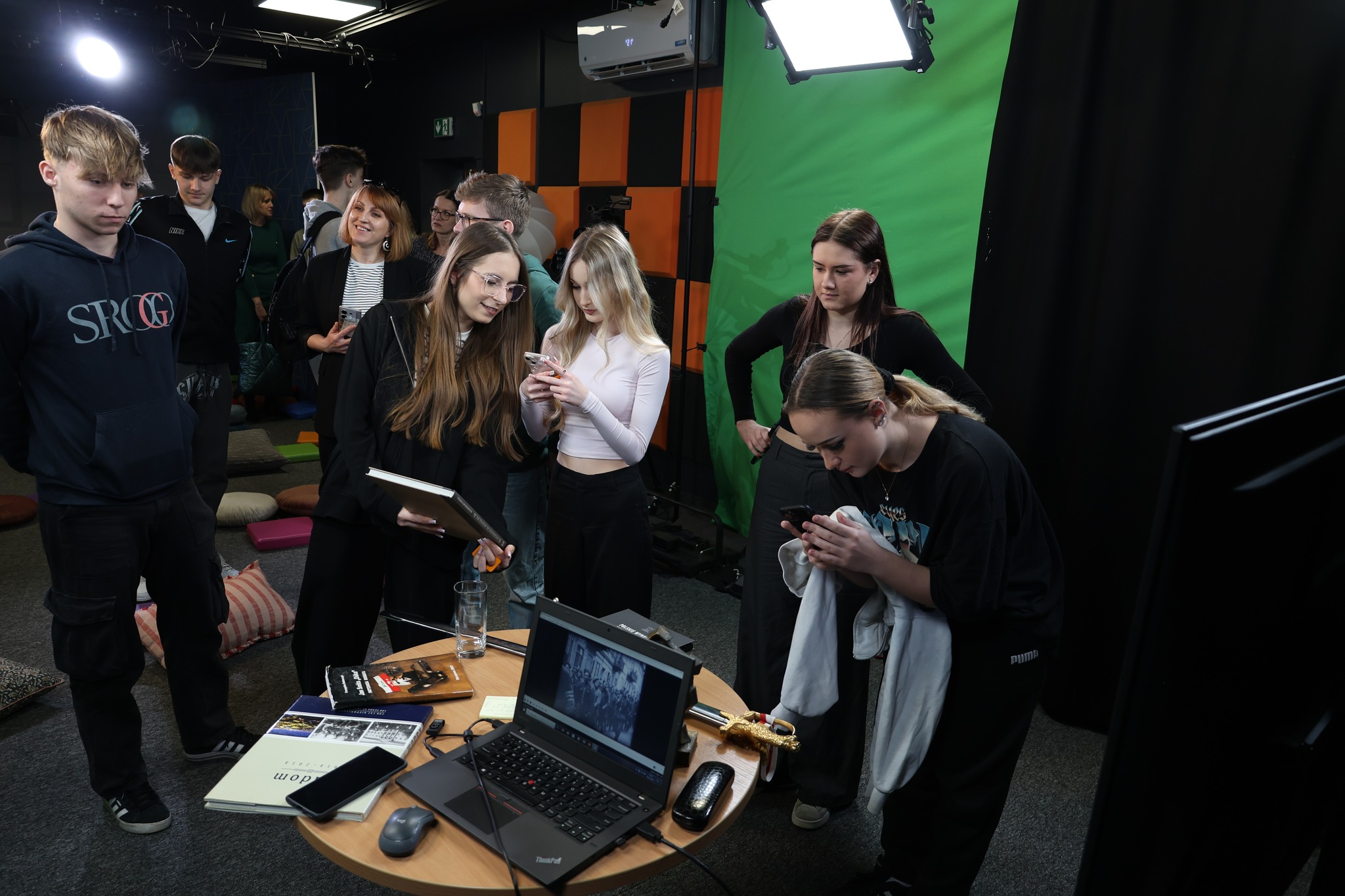 Spotkanie z Przemysławem Bednarczykiem w ramach projektu edukacyjnego "To nas porusza!"