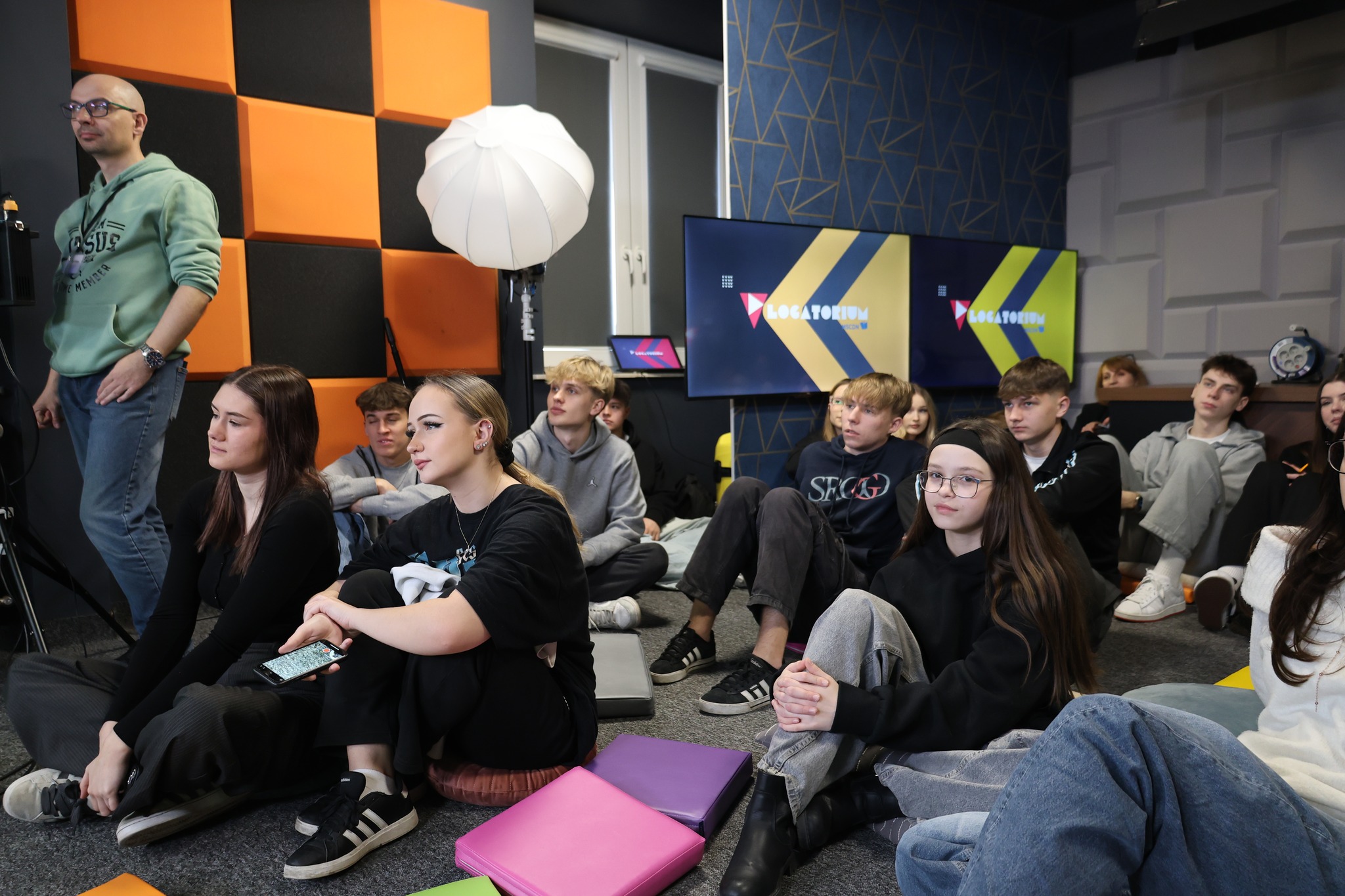 Spotkanie z Przemysławem Bednarczykiem w ramach projektu edukacyjnego "To nas porusza!"