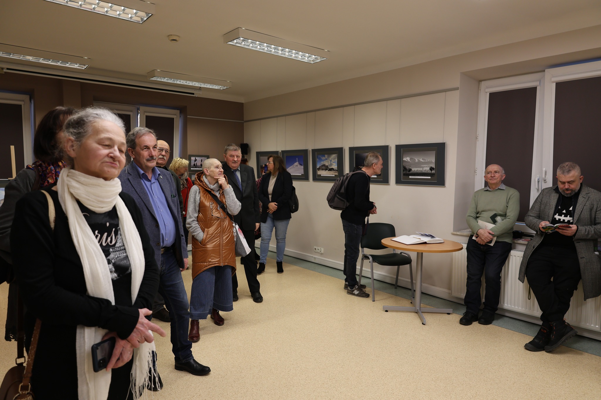 Wystawa fotografii" członków Klubu Fotografii Krajoznawczej PTTK "Łucznik".