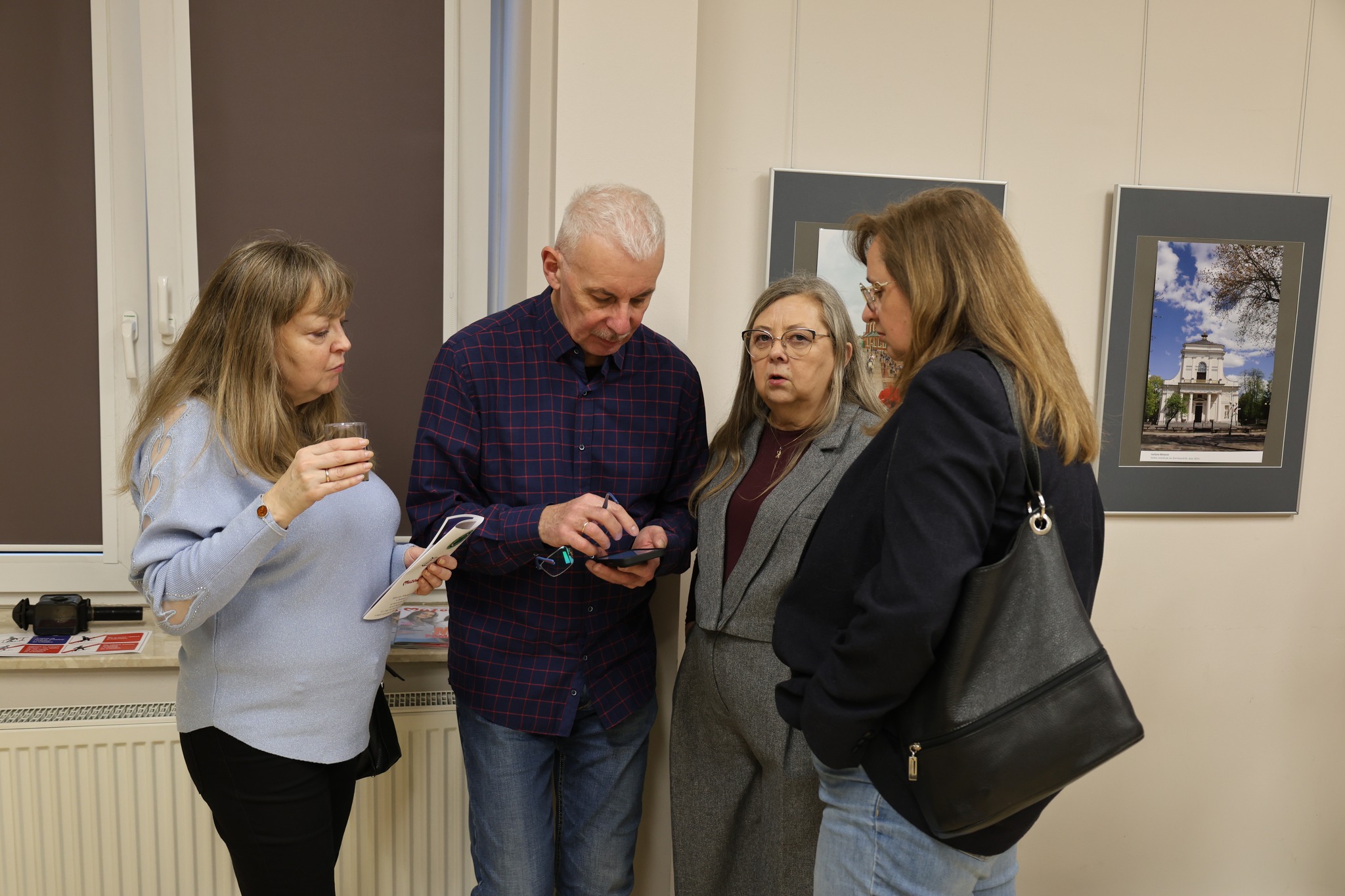 Wystawa fotografii" członków Klubu Fotografii Krajoznawczej PTTK "Łucznik".