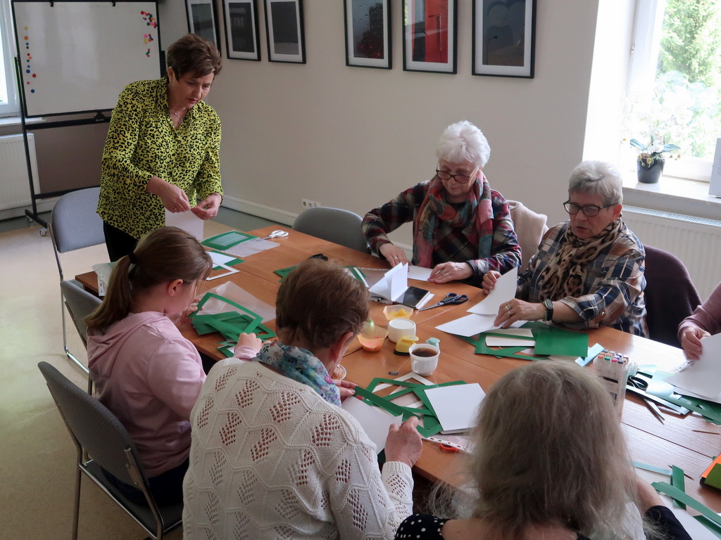 Książka tunelowa - warsztaty prowadzone przez Annę Swend