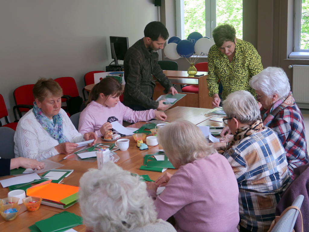 Książka tunelowa - warsztaty prowadzone przez Annę Swend