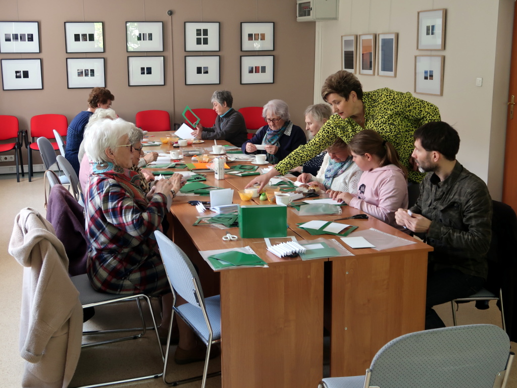 Książka tunelowa - warsztaty prowadzone przez Annę Swend