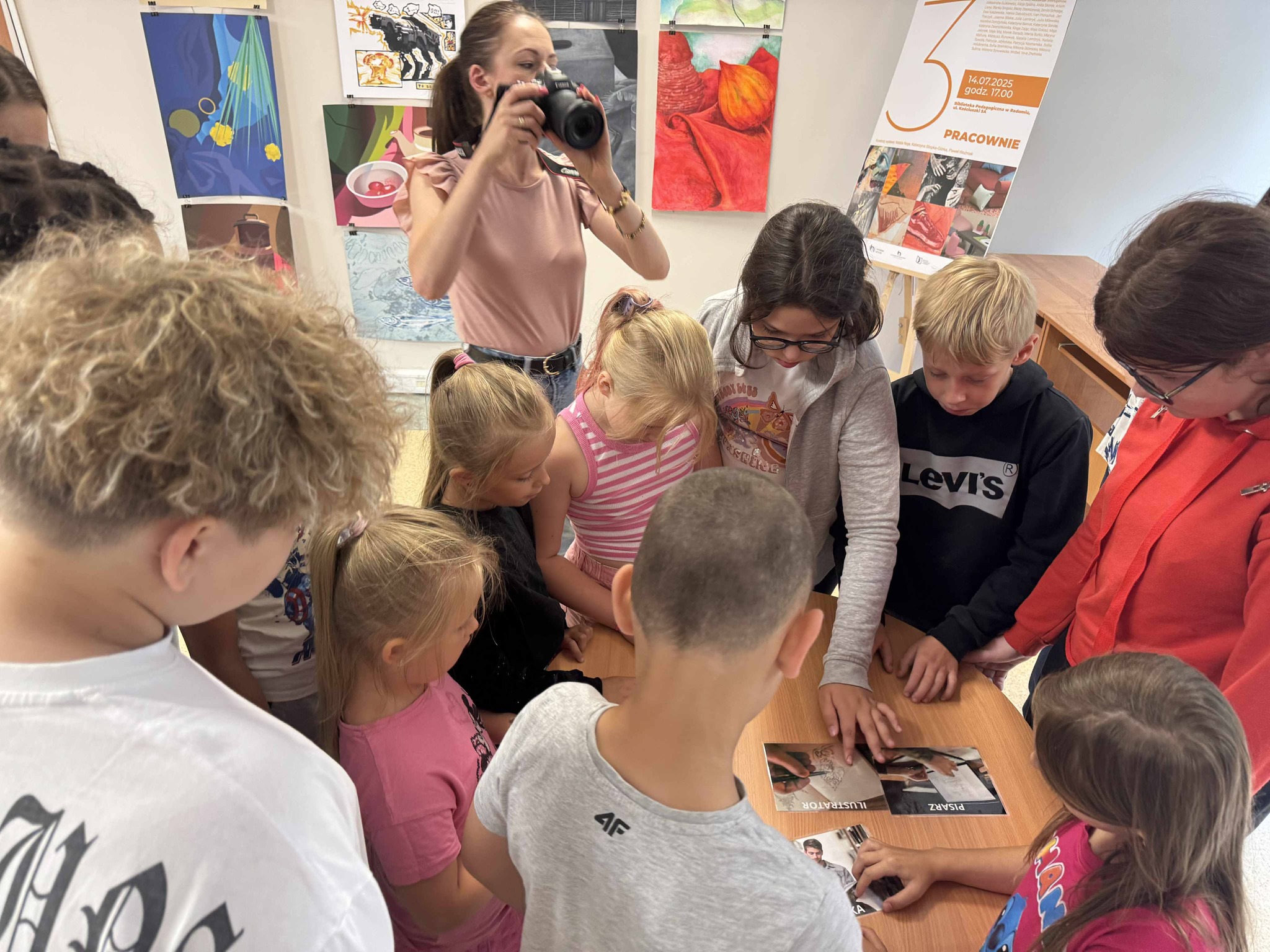 Gra biblioteczna podopiecznych Stowarzyszenia Arka z Radomia