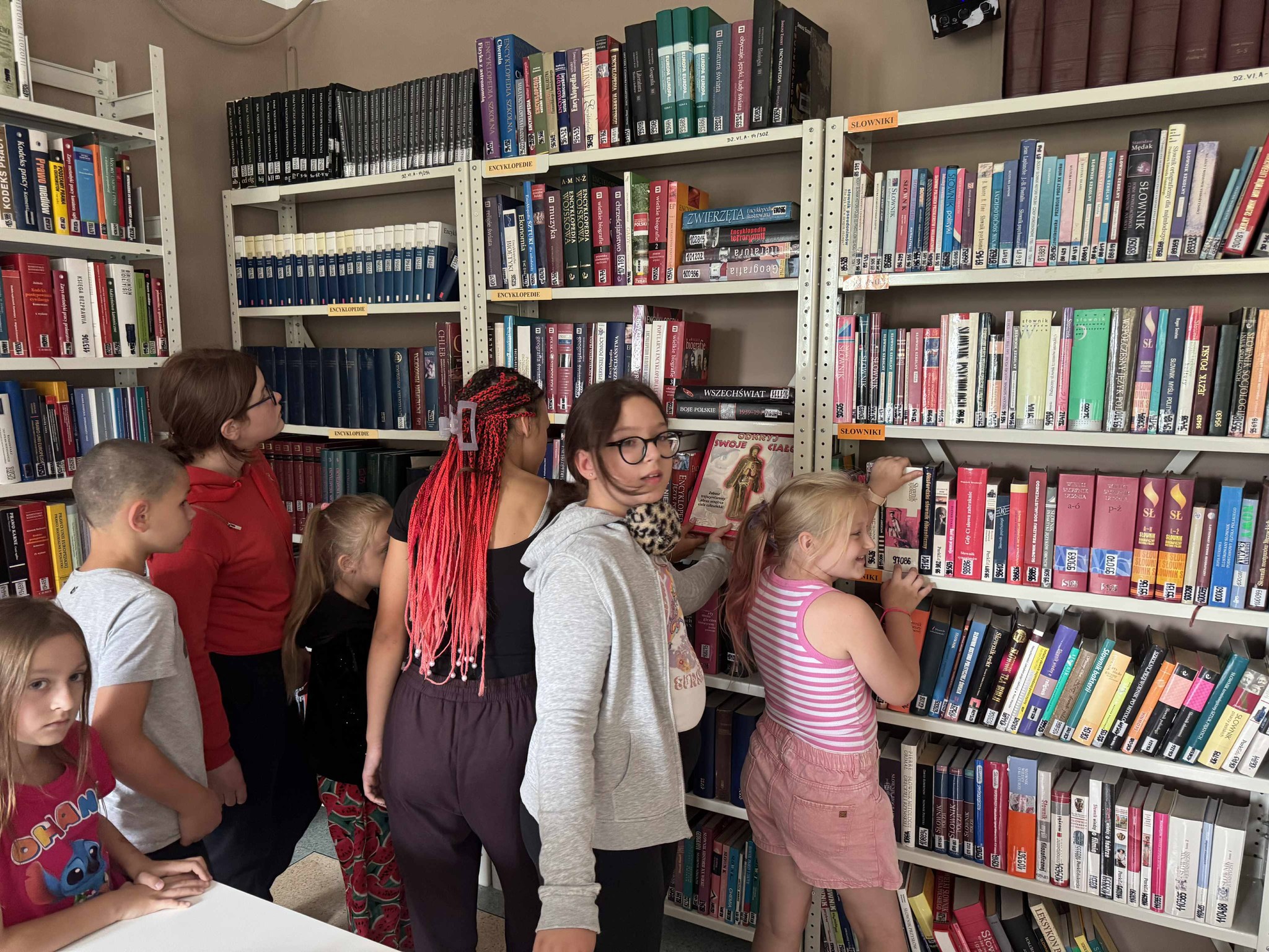 Gra biblioteczna podopiecznych Stowarzyszenia Arka z Radomia