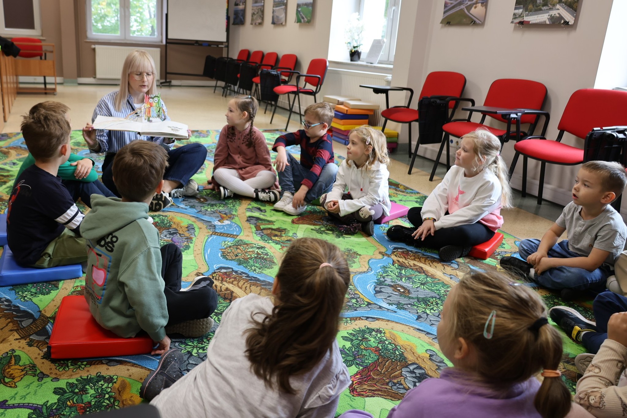 Kalejdoskop tygodnia - zajęcia pt. "Kolorowy potwór"