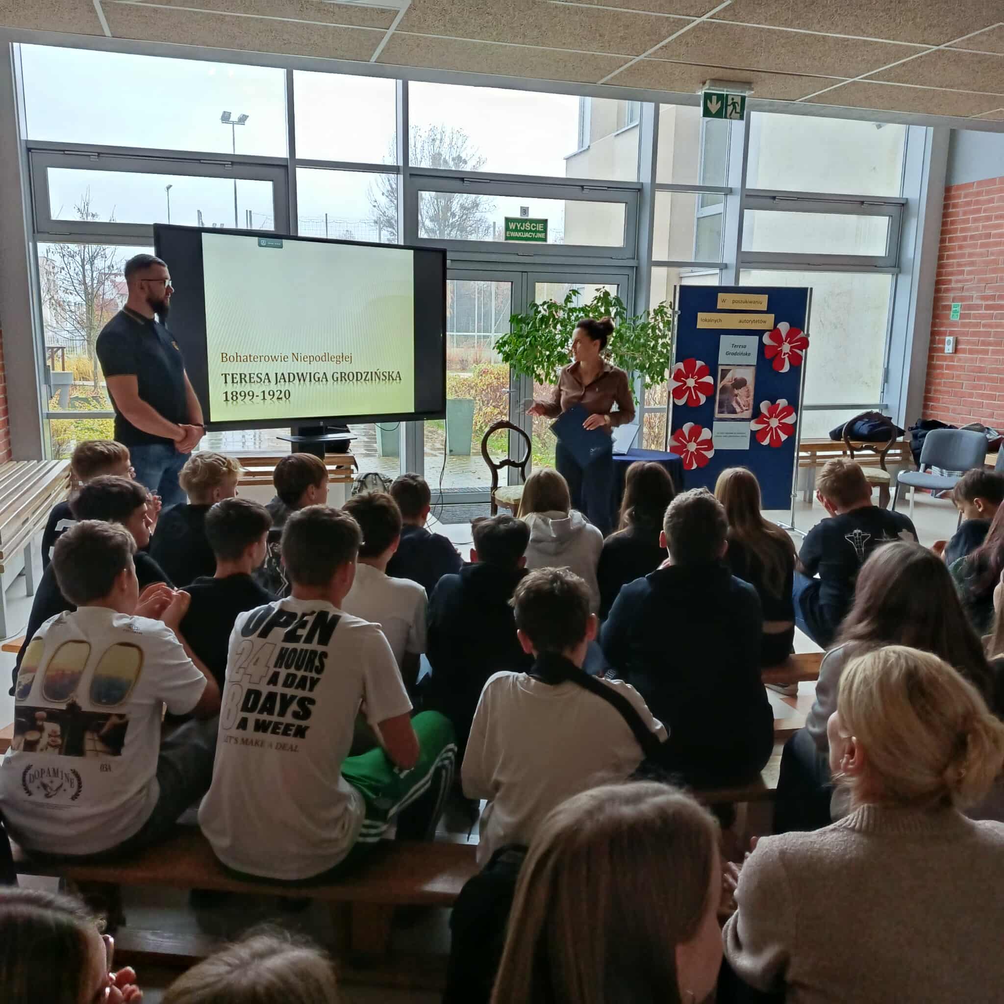 W poszukiwaniu lokalnych autorytetów – Teresa Grodzińska