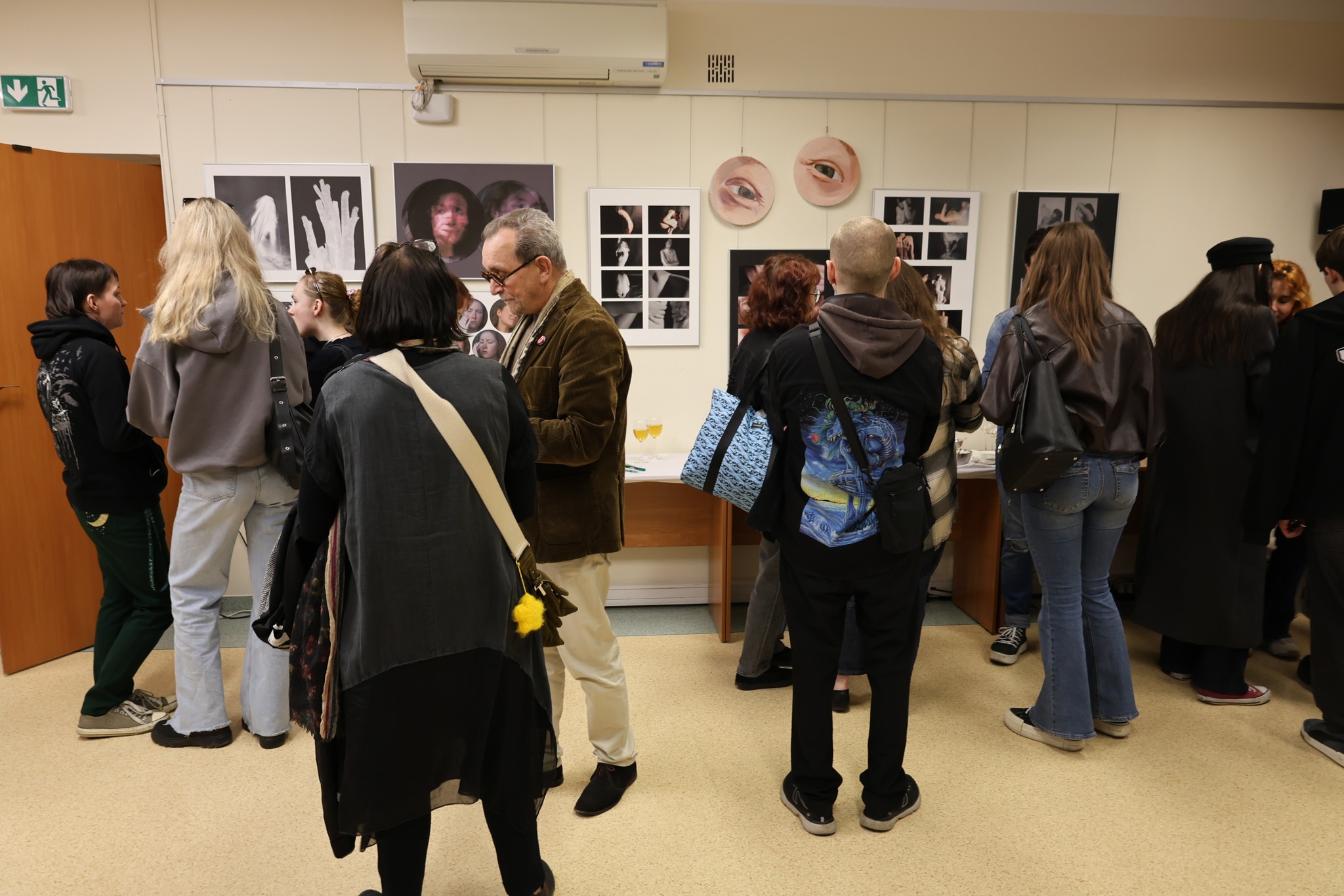 wernisaż wystawy "WA(bi)SABI - niedoskonałość jako manifest młodej sztuki"