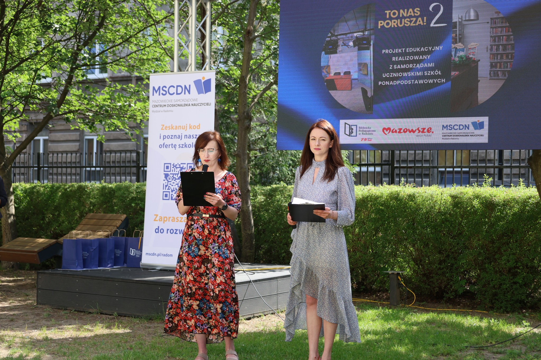 Uroczyste zakończenie drugiej edycji projektu edukacyjnego "To nas porusza"
