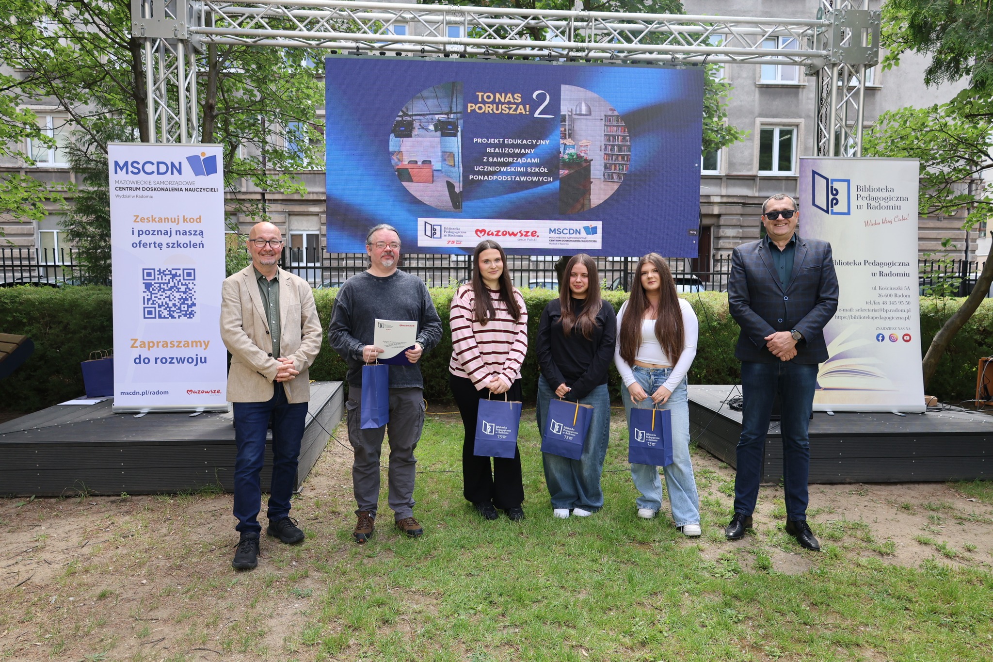 Uroczyste zakończenie drugiej edycji projektu edukacyjnego "To nas porusza"