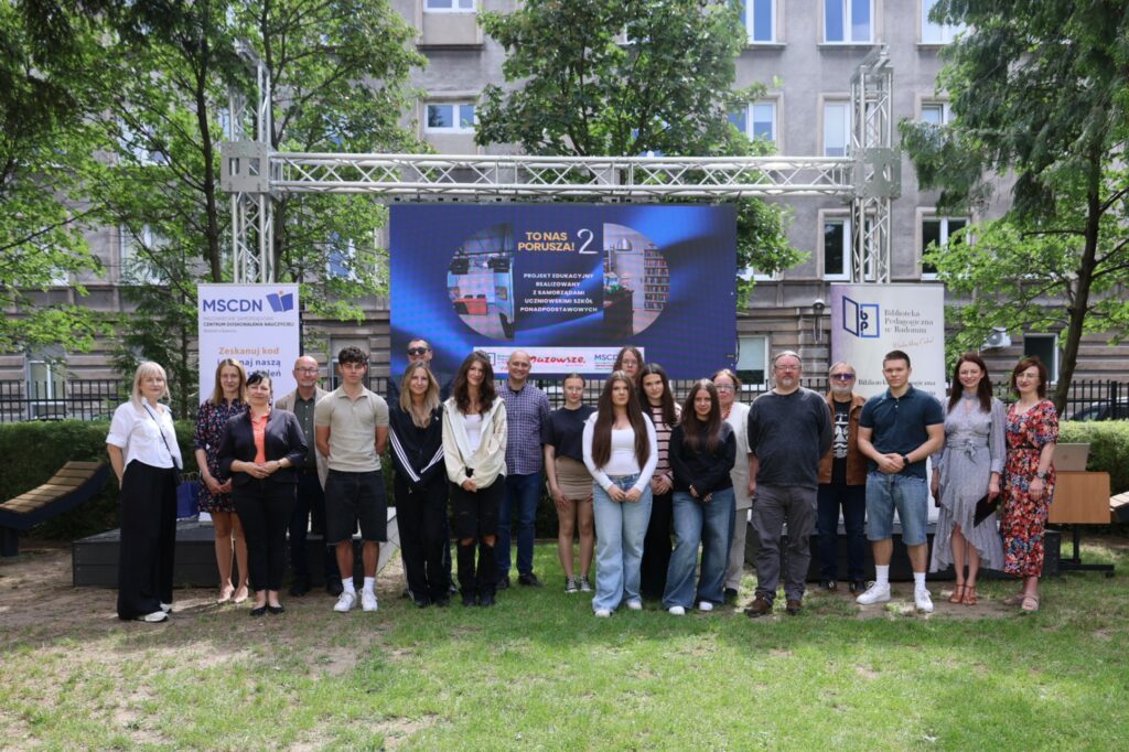 Uroczyste zakończenie drugiej edycji projektu edukacyjnego "To nas porusza"